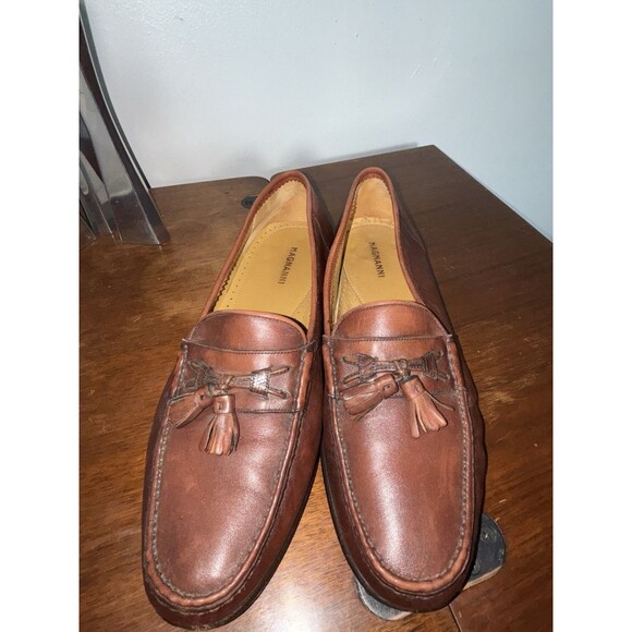 Magnanni Brown Leather Loafer Dress Shoes 9 Almond Toe Tassle 10265 Quiet Luxury